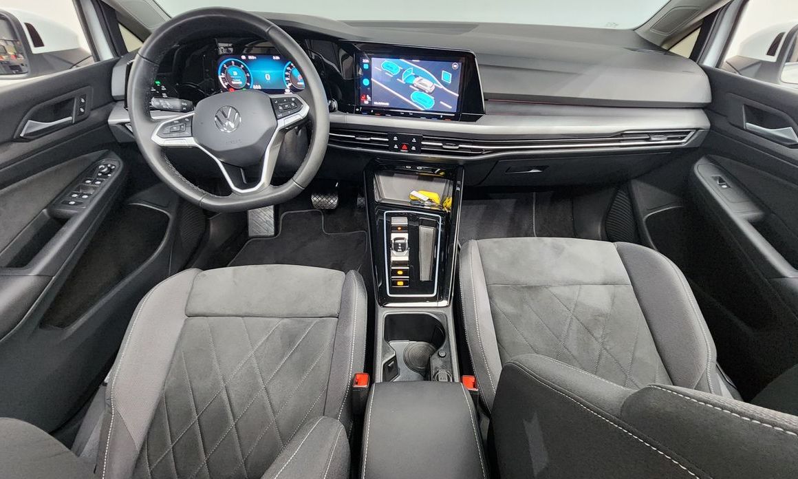 Volkswagen Golf 2024