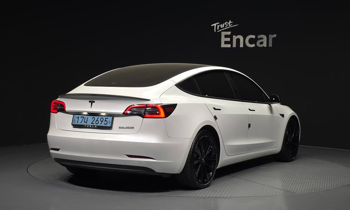 Tesla Model 3 2021