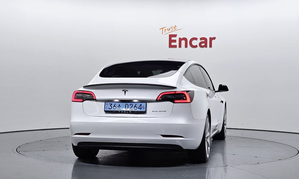 Tesla Model 3 2021