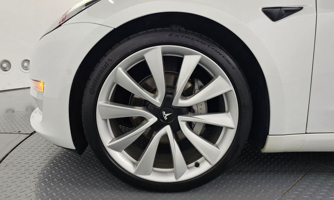 Tesla Model 3 2021