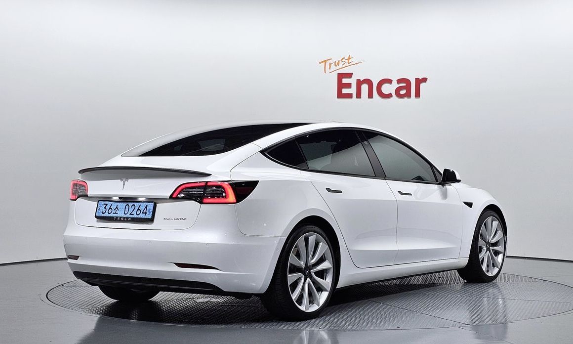 Tesla Model 3 2021