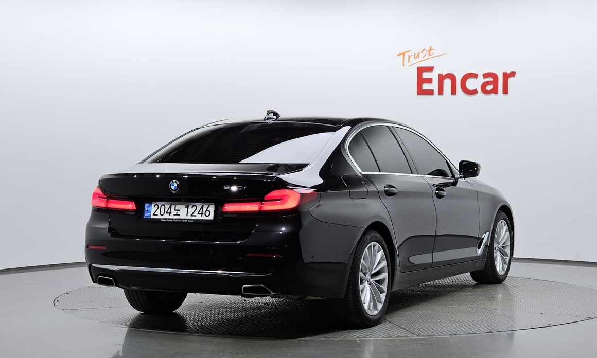 BMW 5-Series 2022