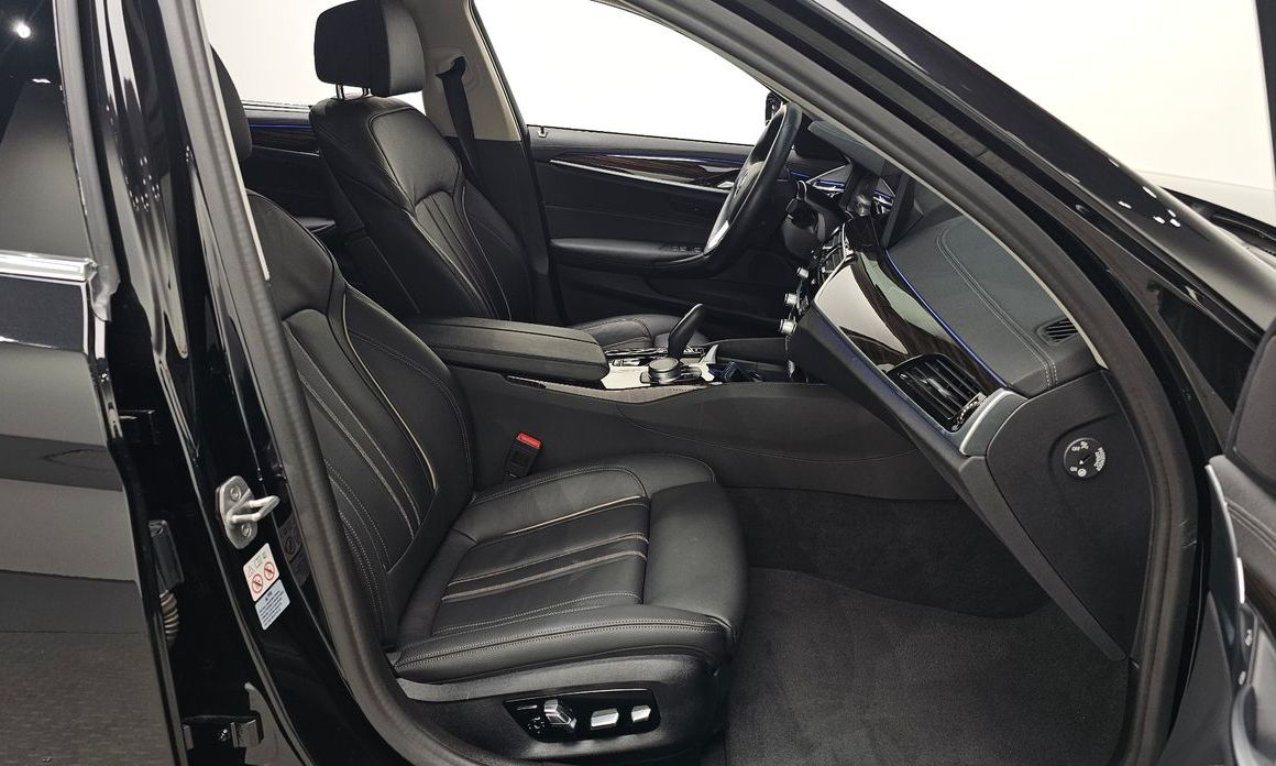 BMW 5-Series 2022