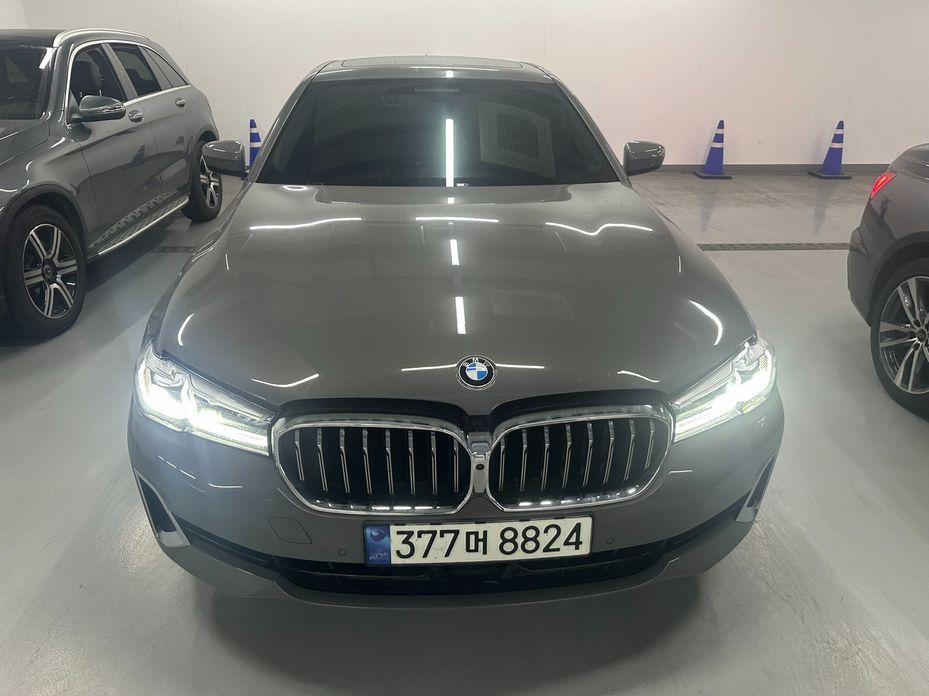 BMW 5-Series 2021