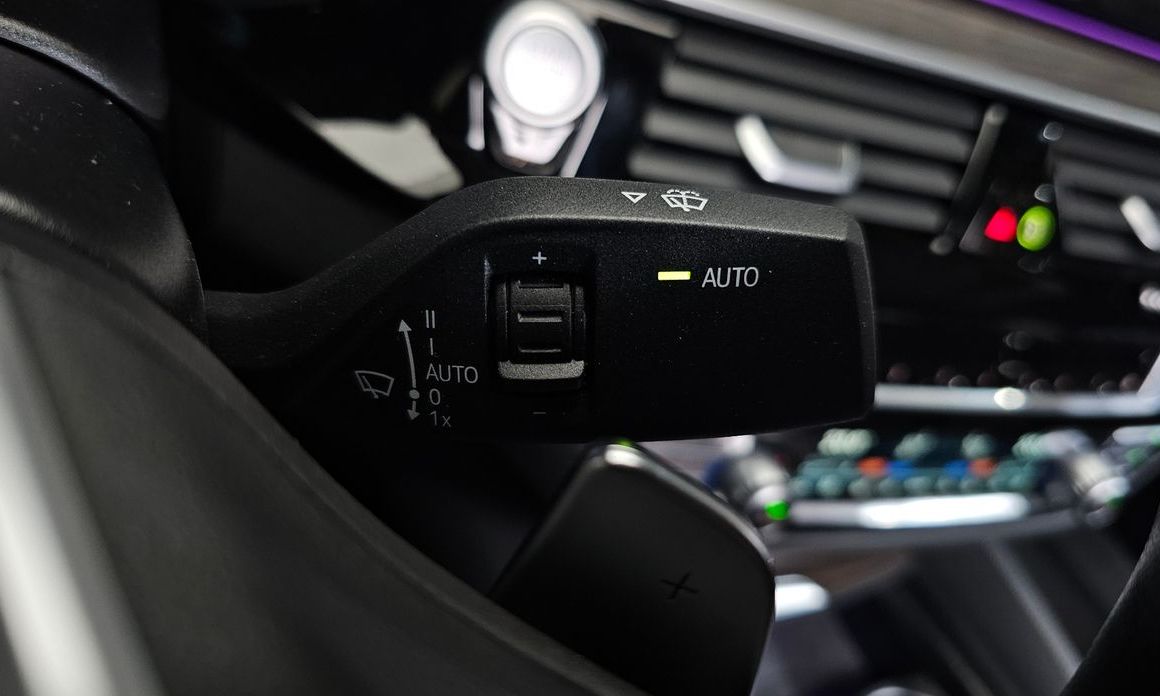 BMW 5-Series 2023