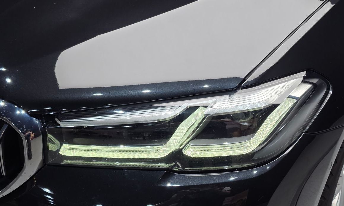 BMW 5-Series 2021