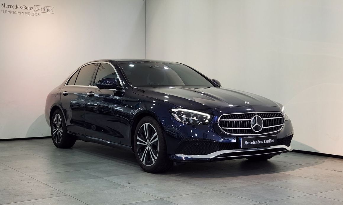 Mercedes-Benz E-Class 2022