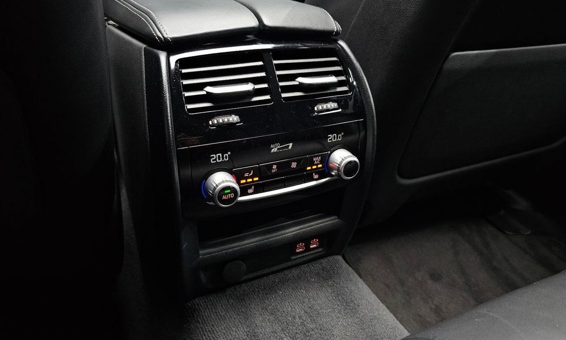 BMW 5-Series 2023