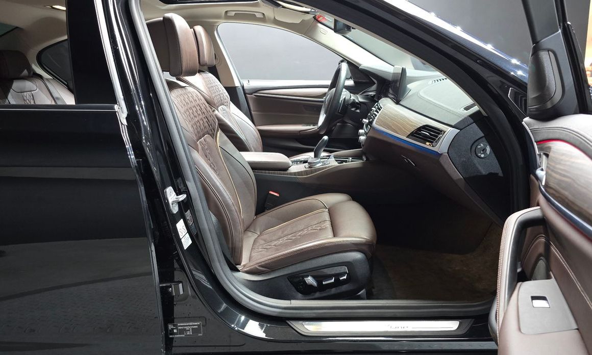 BMW 5-Series 2021