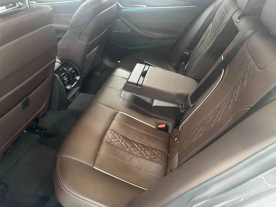 BMW 5-Series 2021