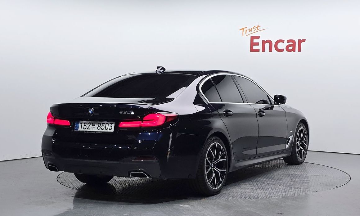 BMW 5-Series 2021