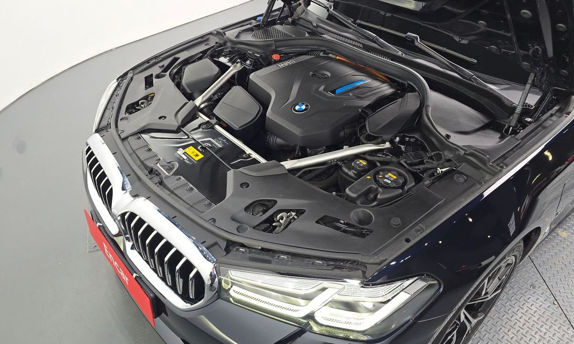 BMW 5-Series 2021