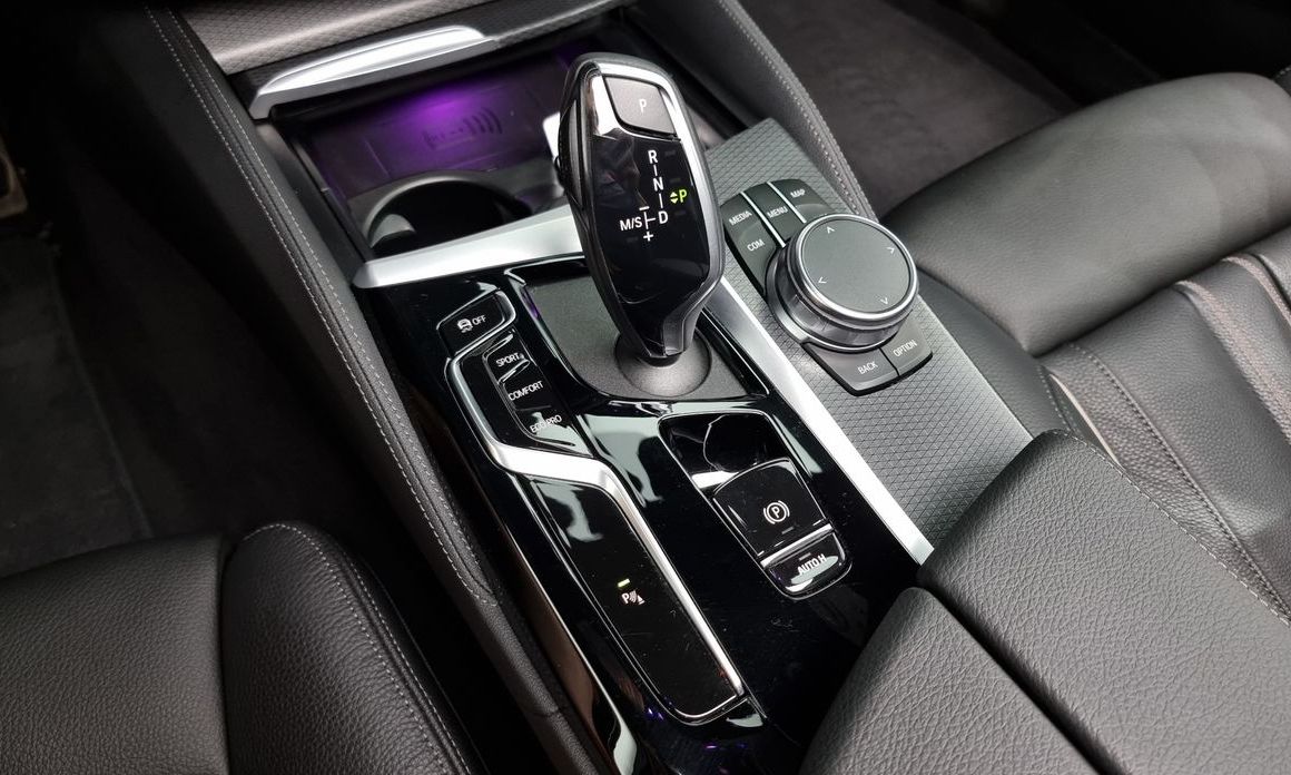 BMW 5-Series 2023