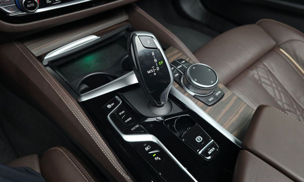 BMW 5-Series 2021