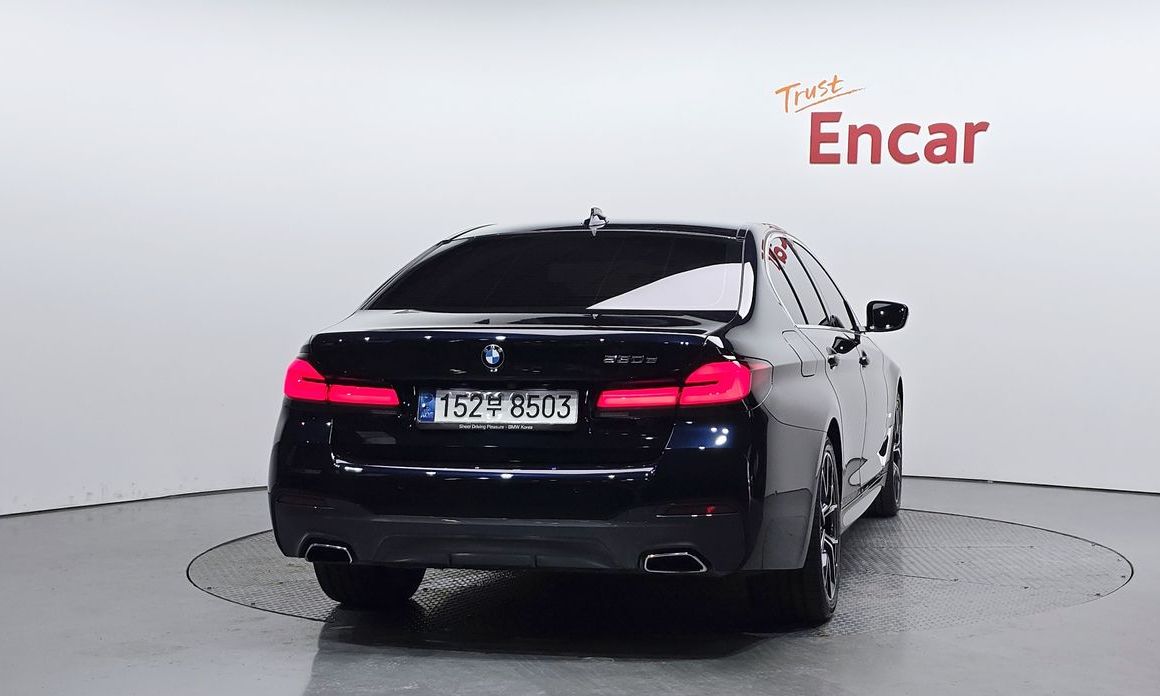 BMW 5-Series 2021
