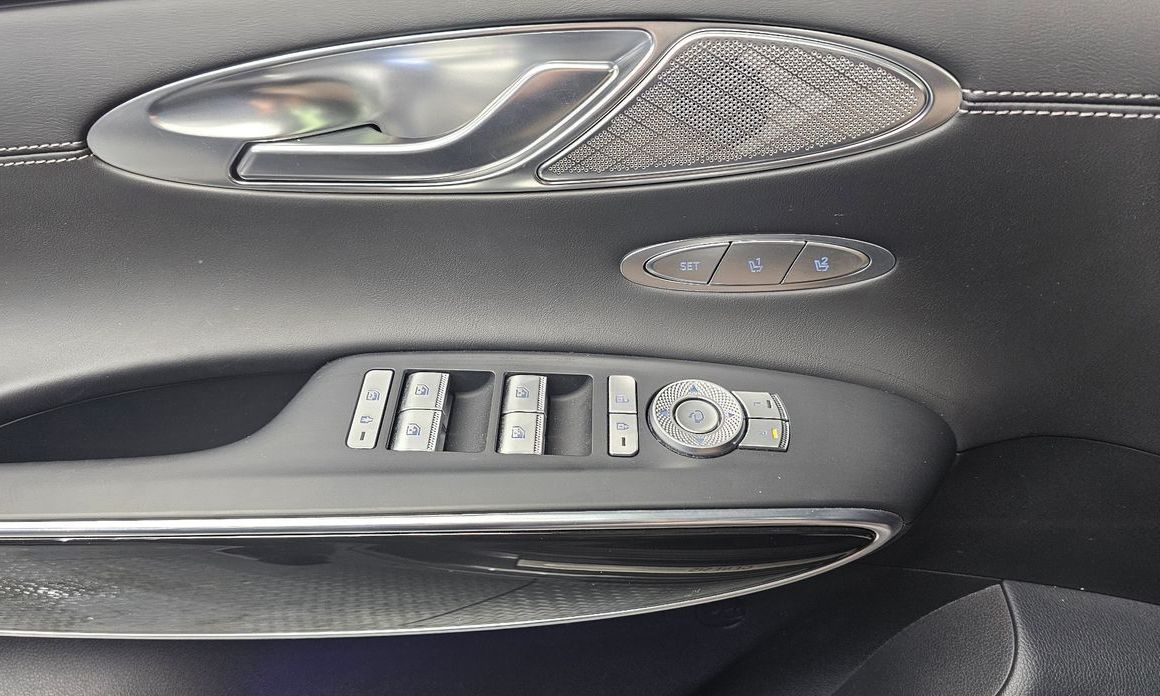 Genesis GV70 2023