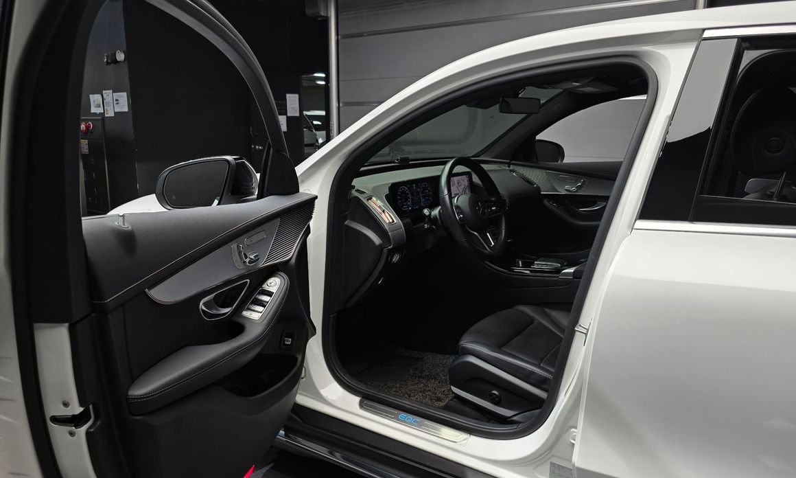 Mercedes-Benz EQC 2020