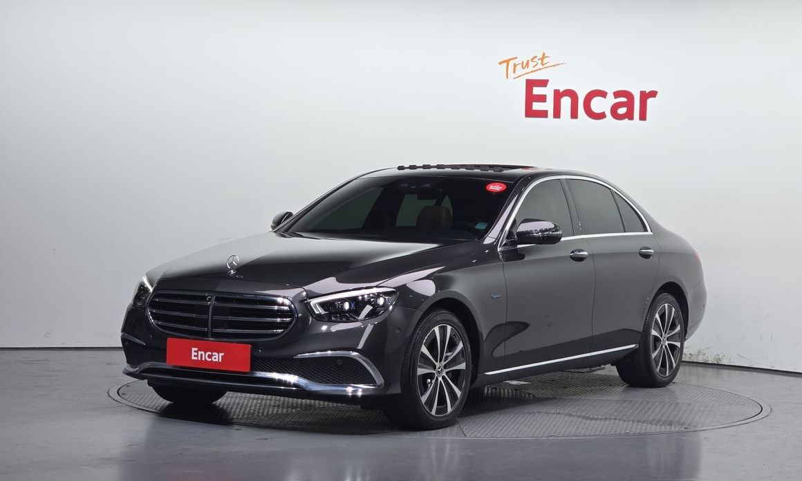 Mercedes-Benz E-Class 2021