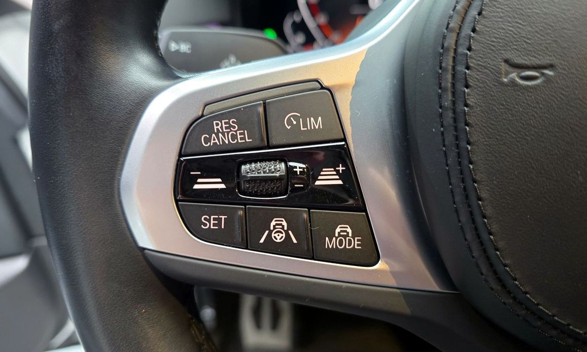 BMW 5-Series 2023
