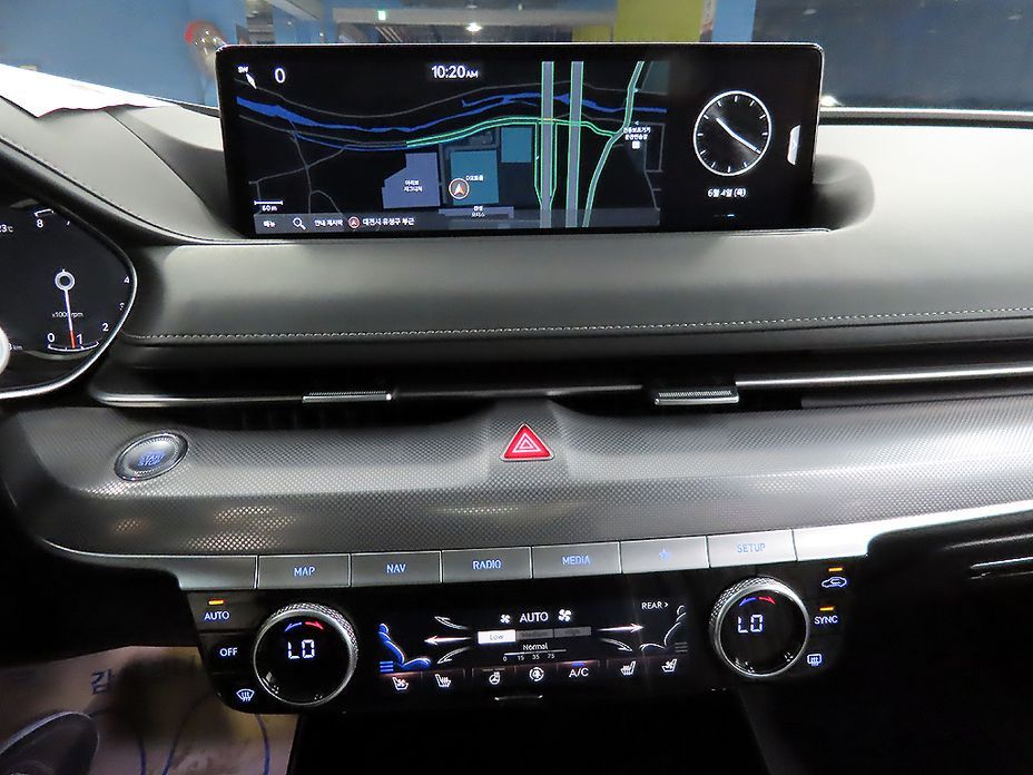 Genesis G80 2023