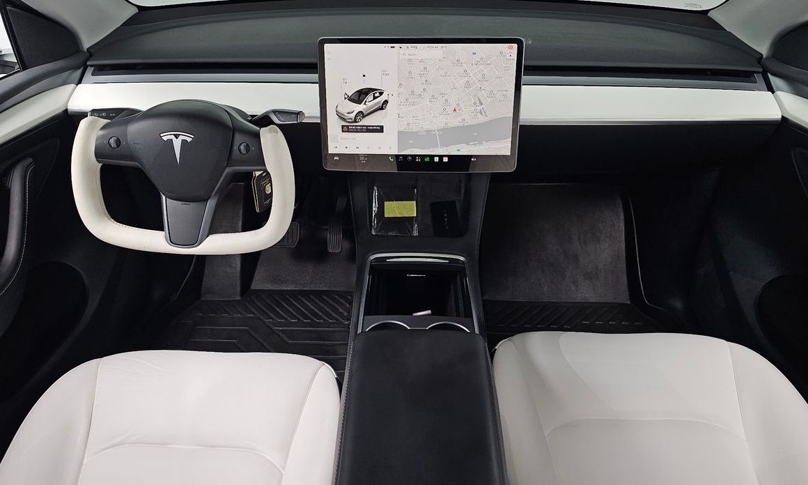 Tesla Model Y 2023