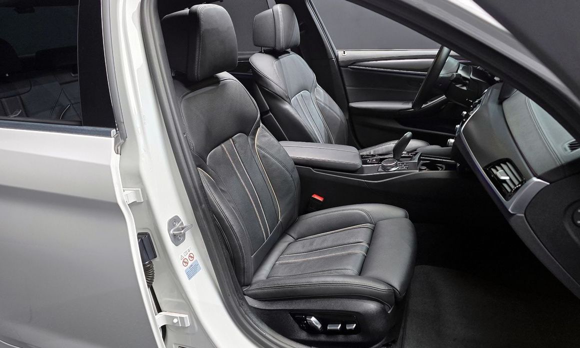 BMW 5-Series 2023