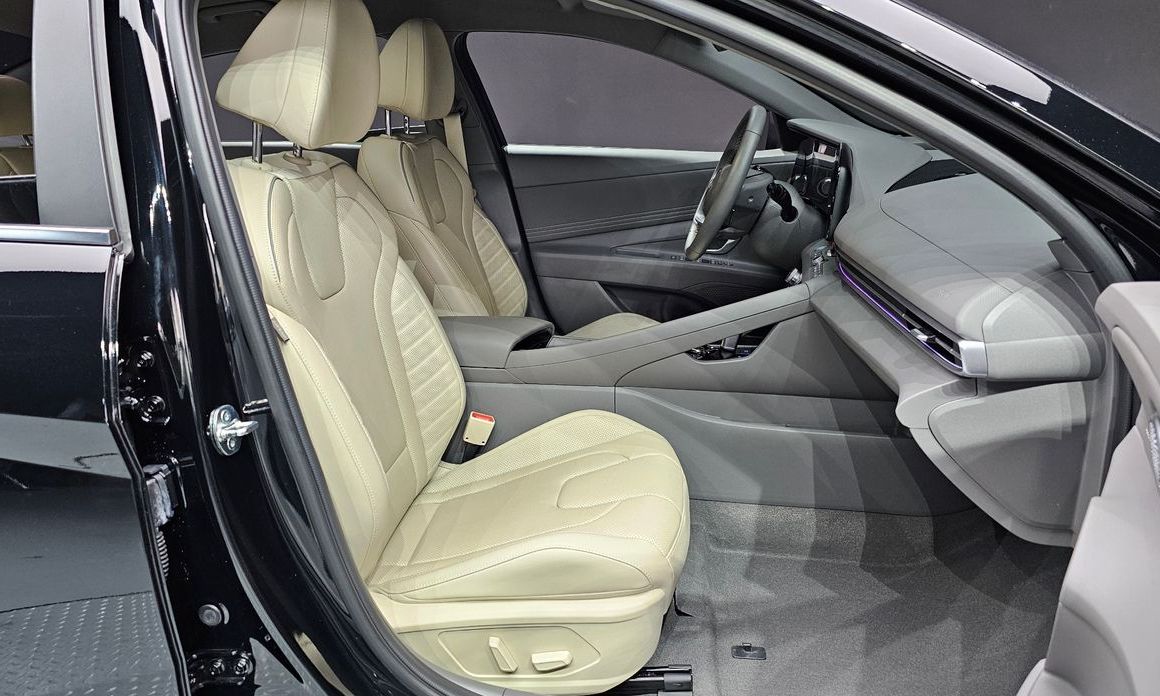 Hyundai AVANTE 2024