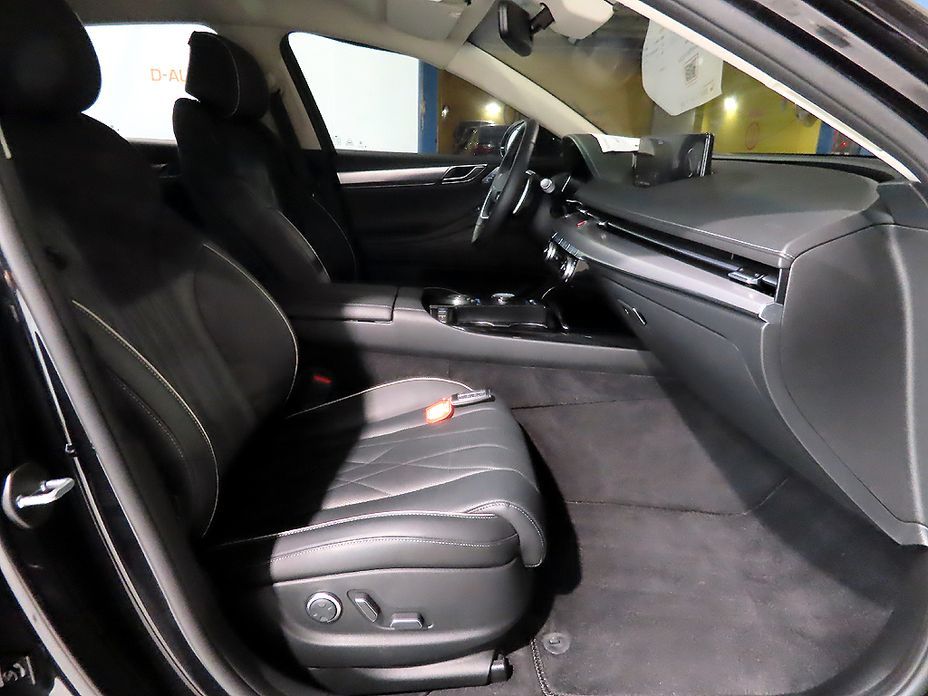 Genesis G80 2023