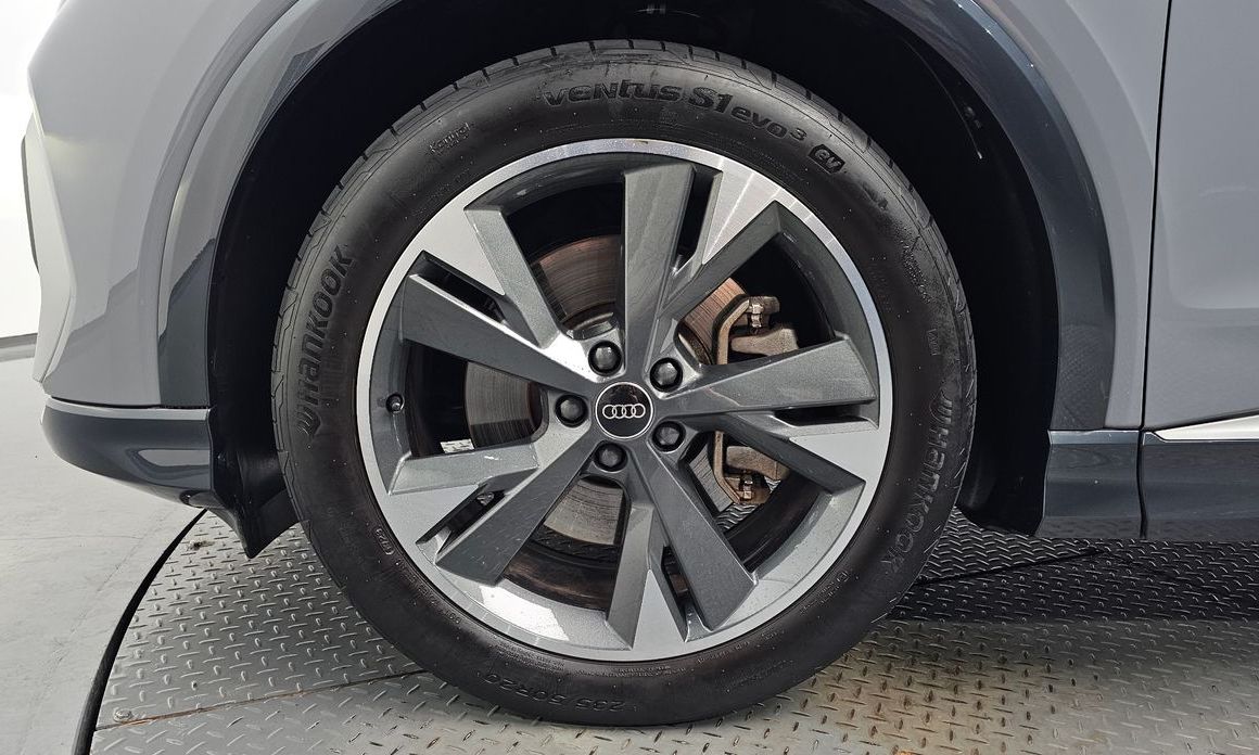 Audi Q4 e-tron 2023