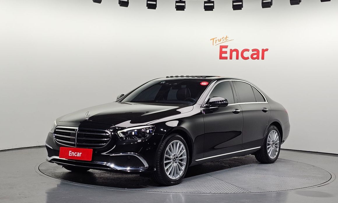 Mercedes-Benz E-Class 2022