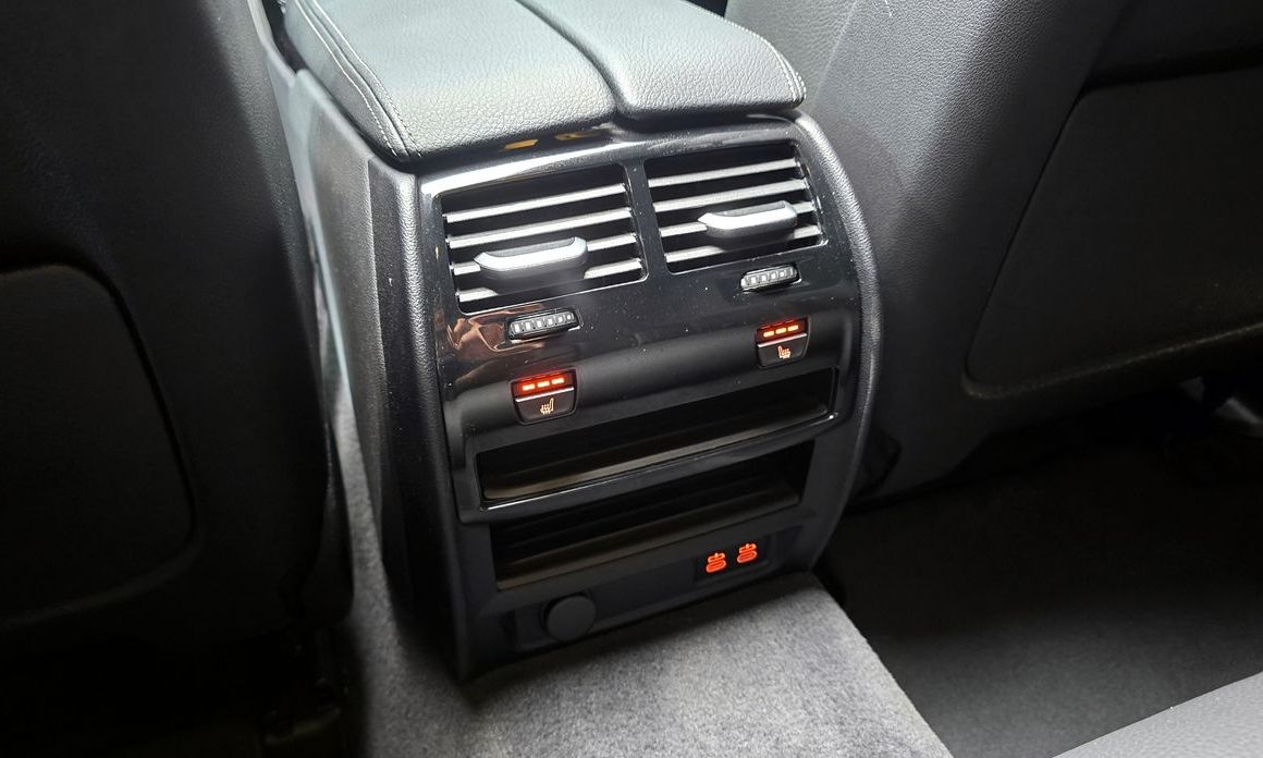 BMW 5-Series 2023