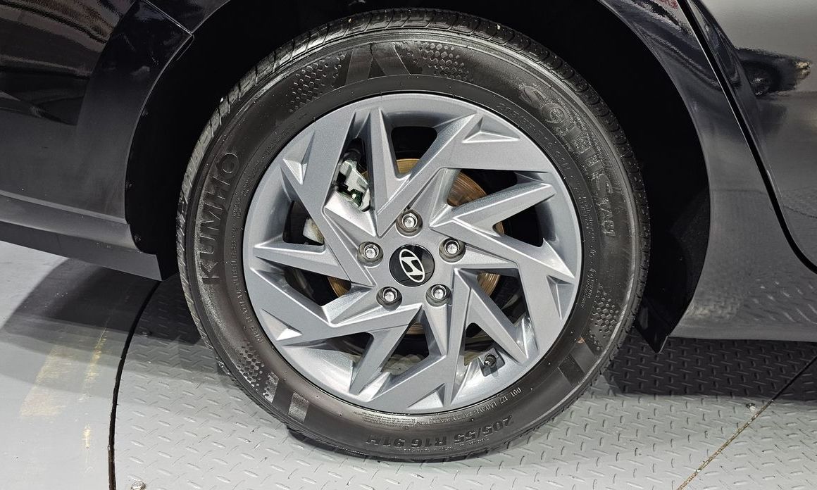 Hyundai AVANTE 2024