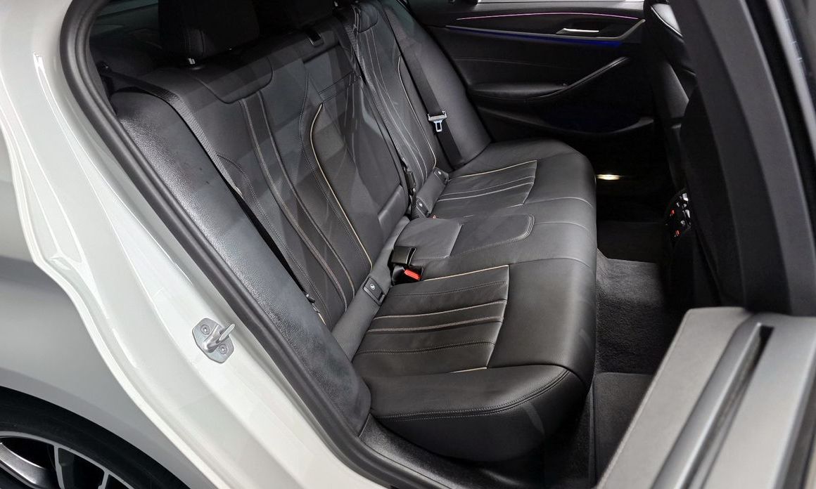 BMW 5-Series 2023