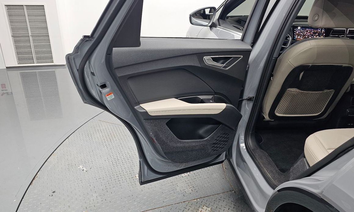 Audi Q4 e-tron 2023