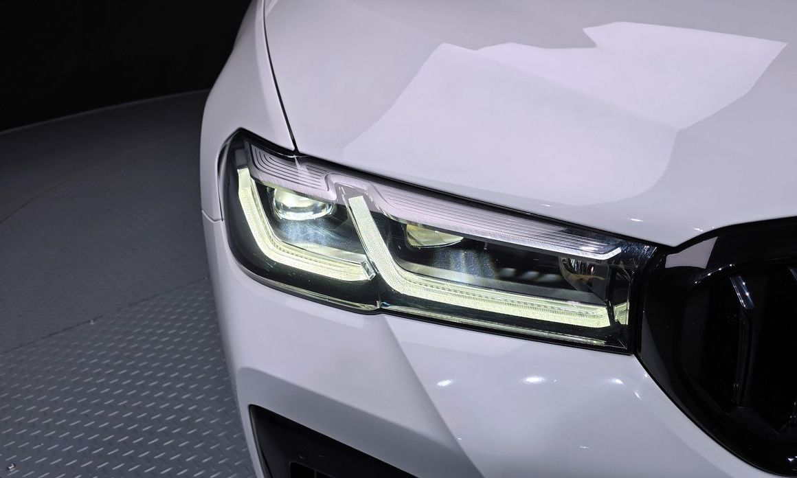 BMW 5-Series 2023