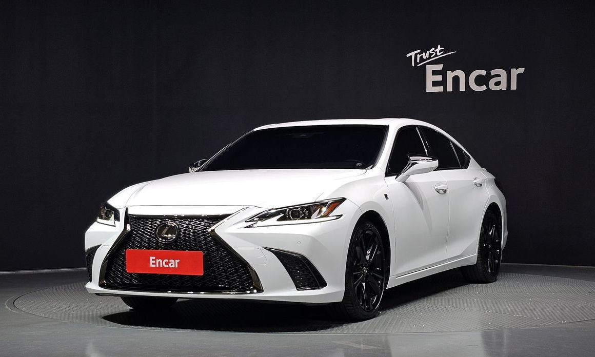 Lexus ES 2024
