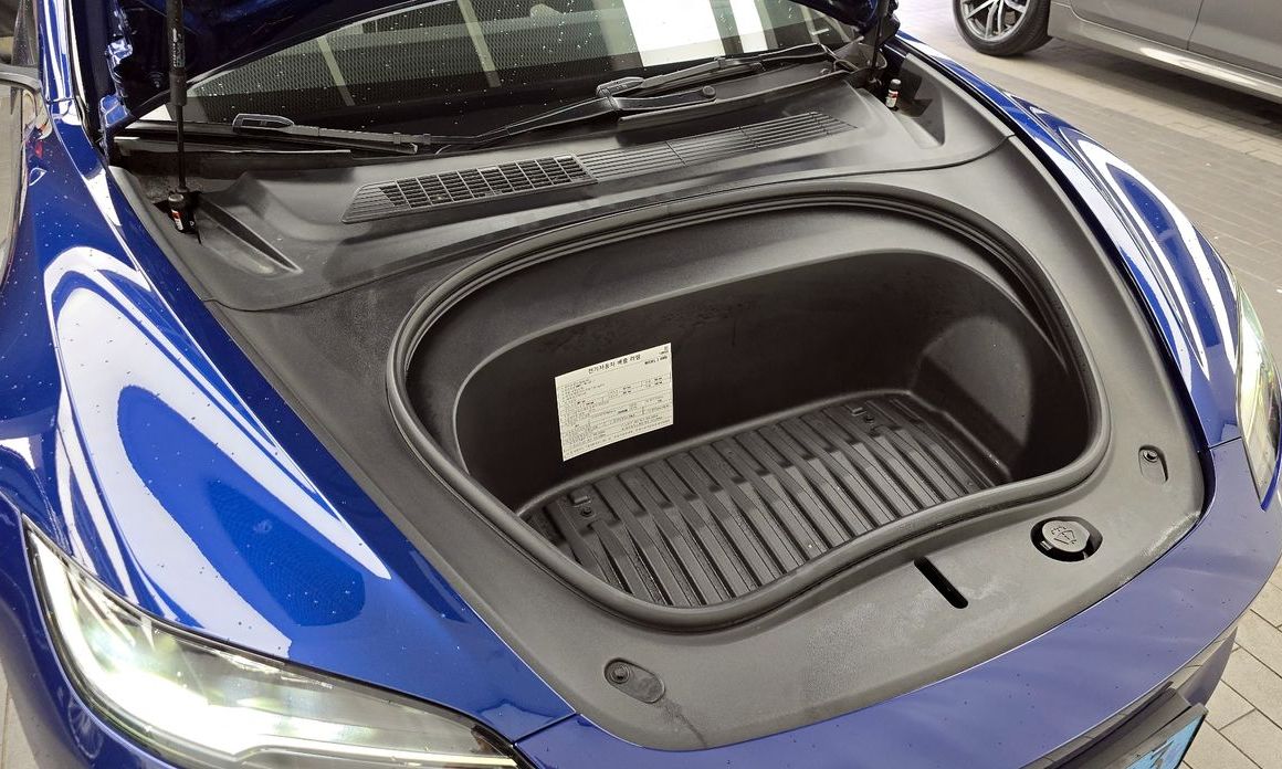 Tesla Model 3 2024