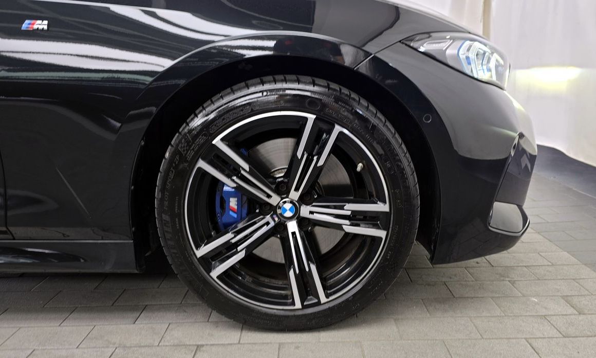 BMW 3-Series 2023