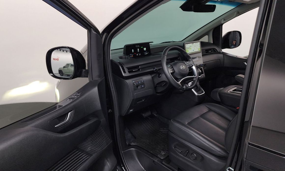 Hyundai Staria 2025