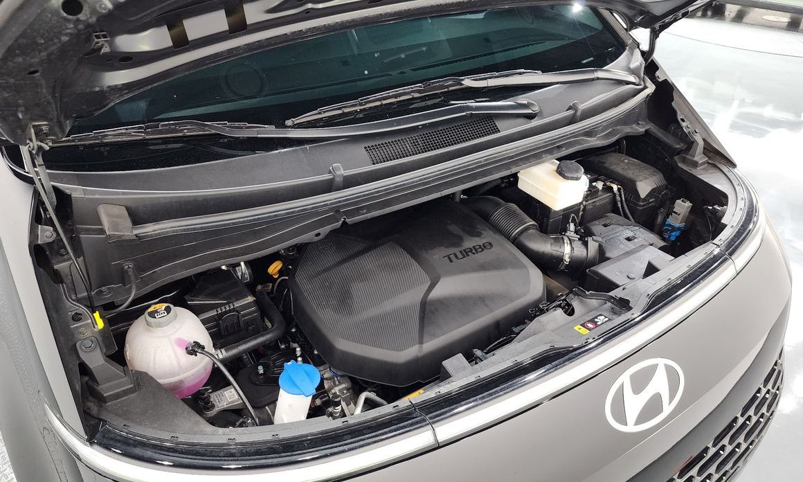 Hyundai Staria 2025