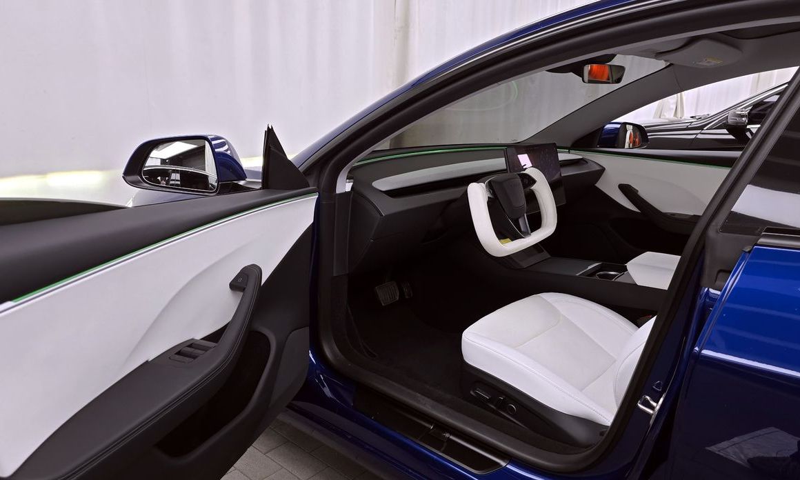 Tesla Model 3 2024