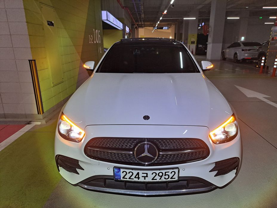 Mercedes-Benz E-Class 2021