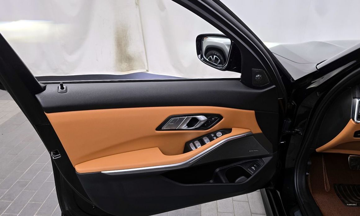 BMW 3-Series 2023