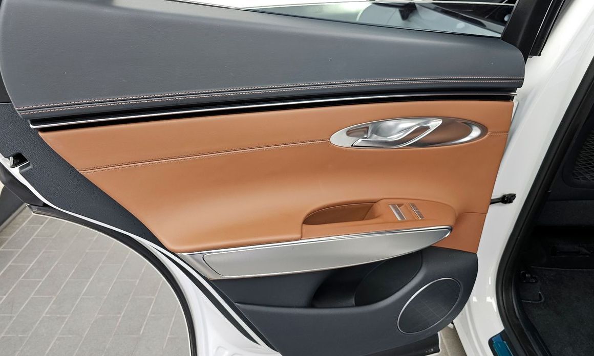 Genesis GV70 2023