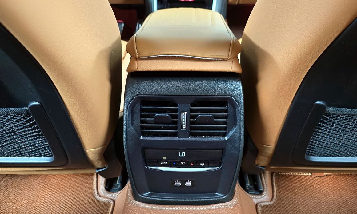 BMW 3-Series 2023