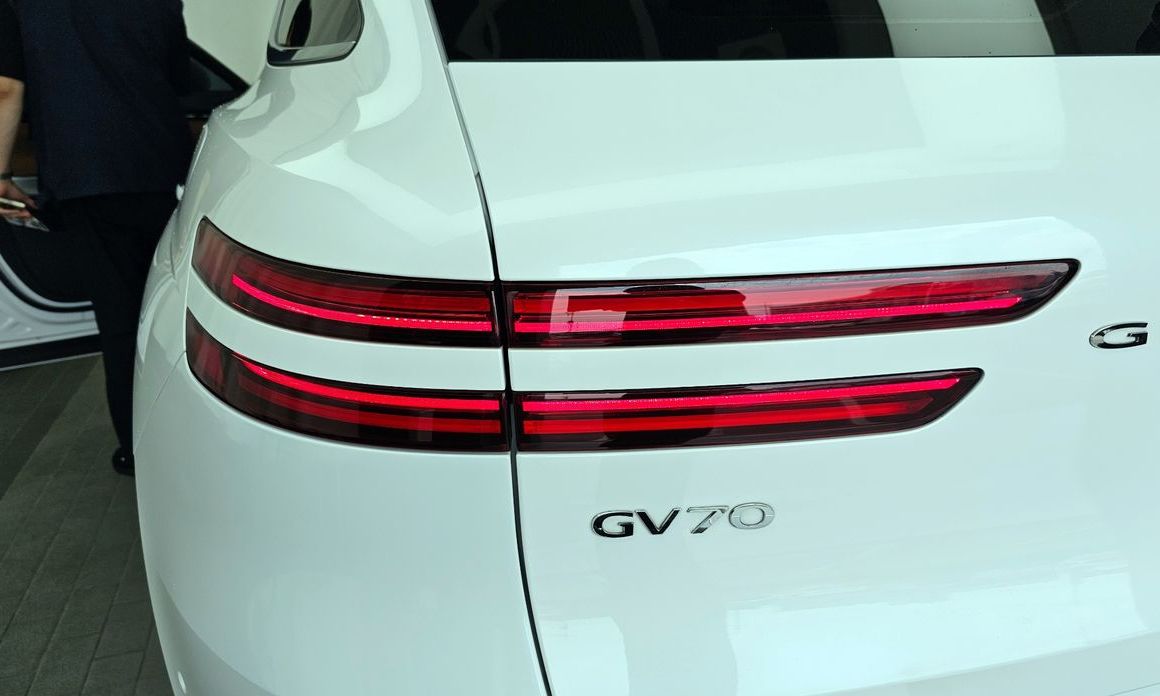 Genesis GV70 2023