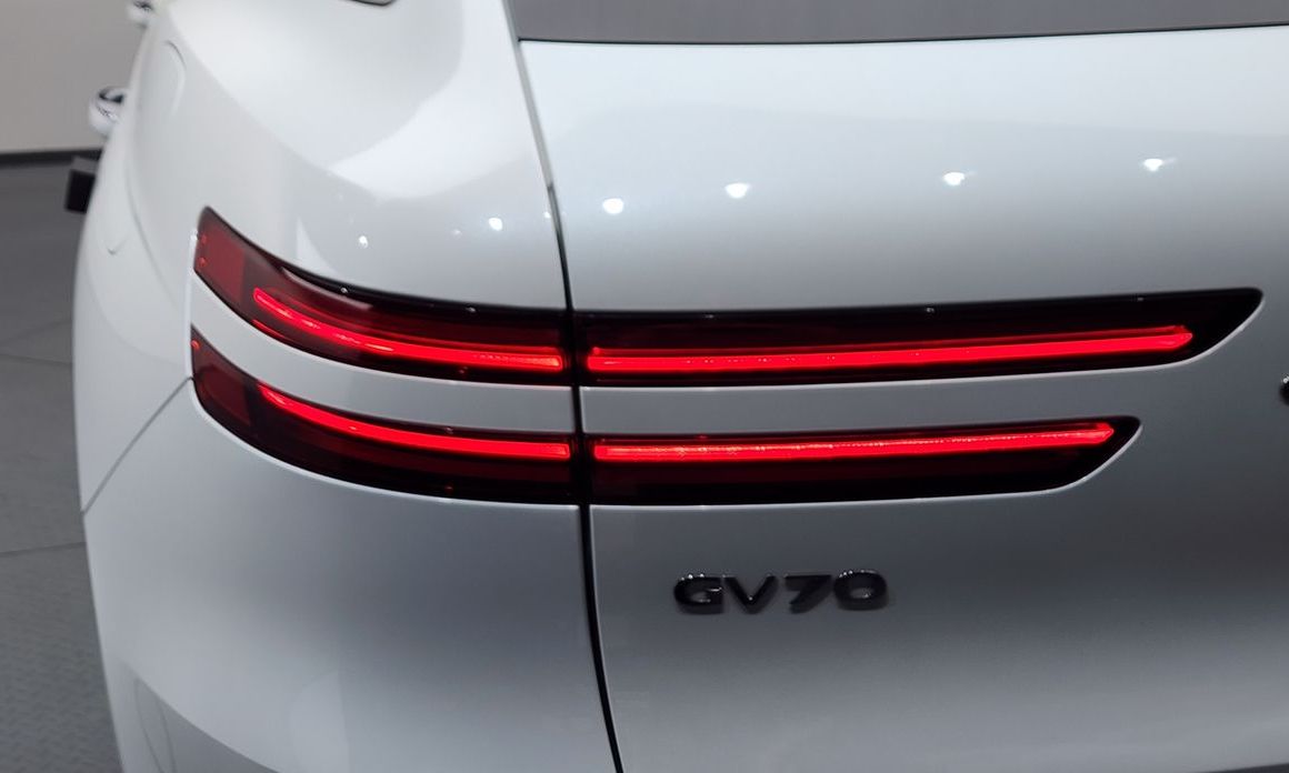 Genesis GV70 2023