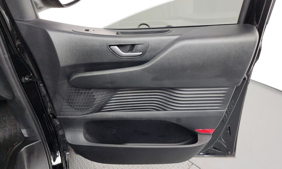 Hyundai Staria 2025