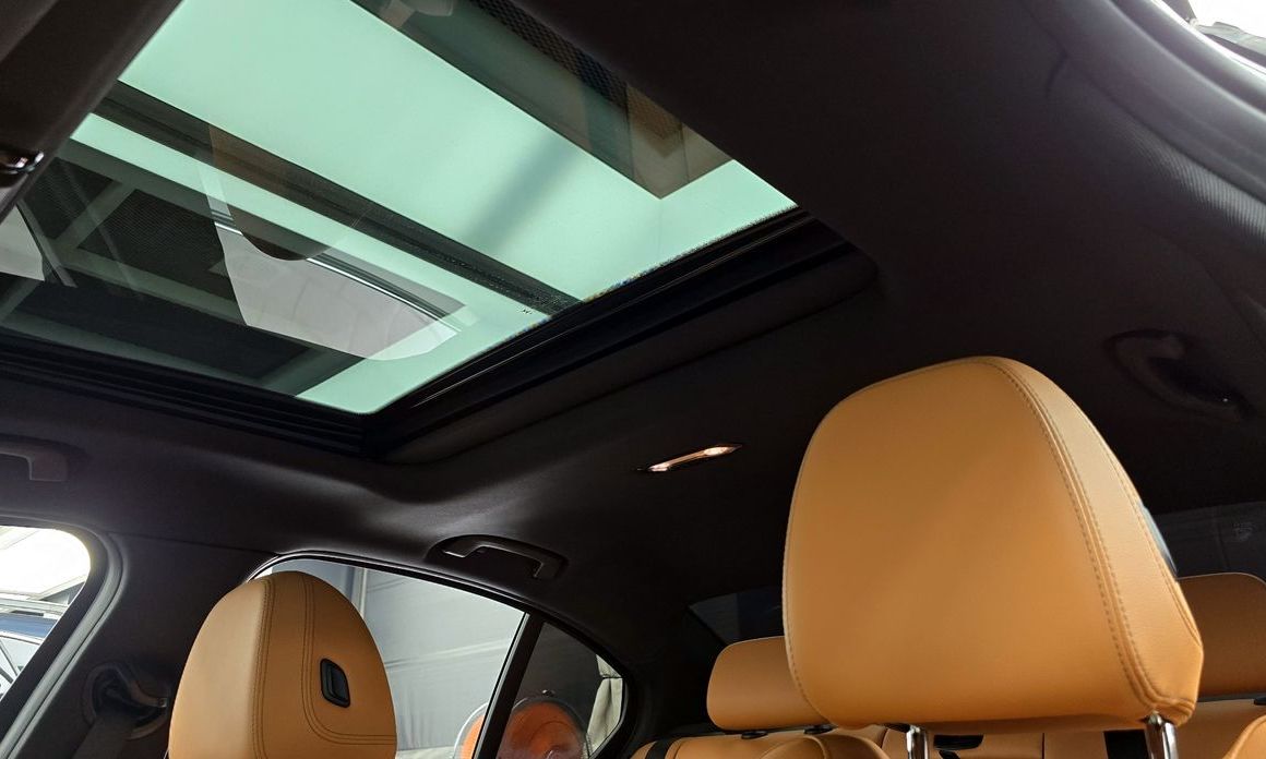 BMW 3-Series 2023