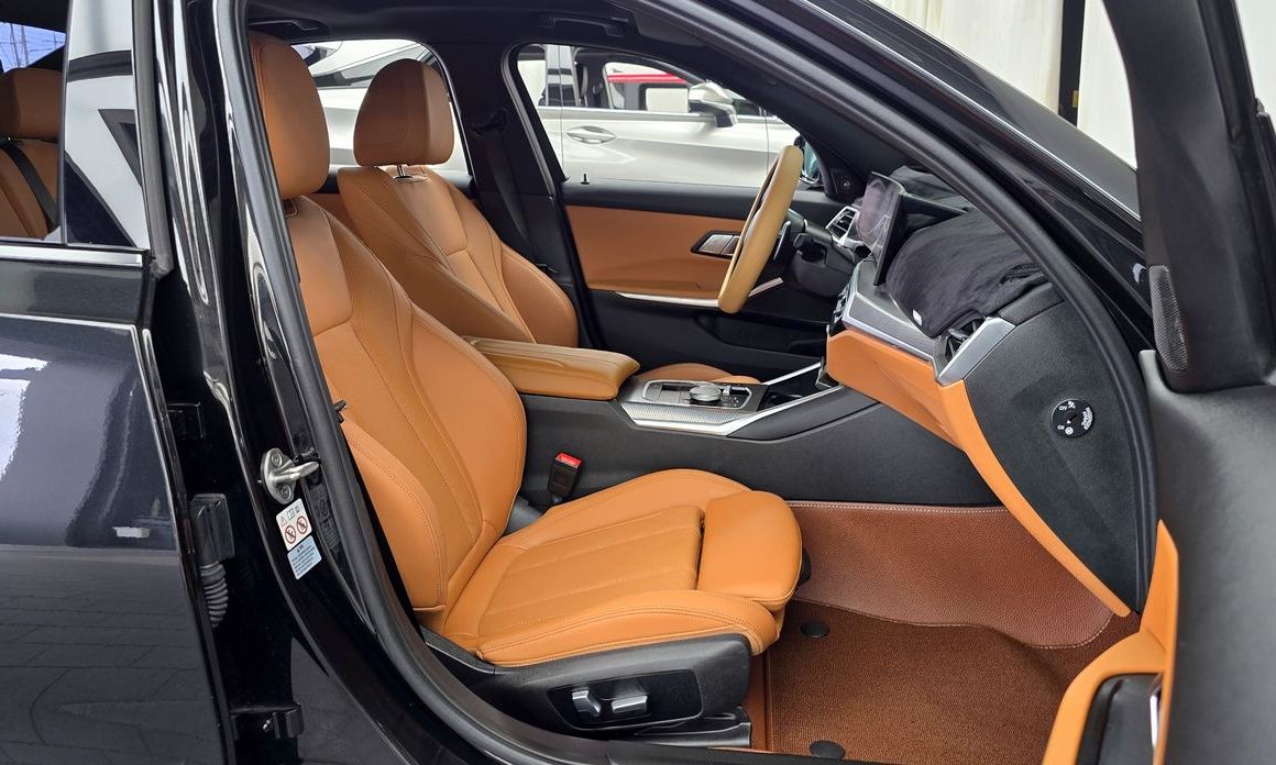 BMW 3-Series 2023